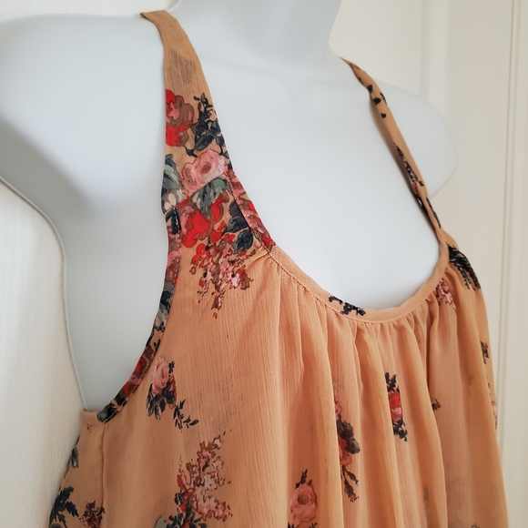 🎉3/$39 Kimchi Blue Floral Sleeveless Blouse - Picture 7 of 12
